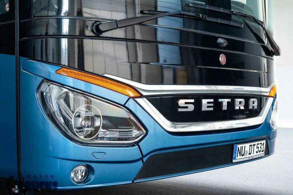 欧洲最豪华双层巴士之一，空间超大配置丰富，赛特拉S 531 DT双层豪华巴士实拍 - 第4张