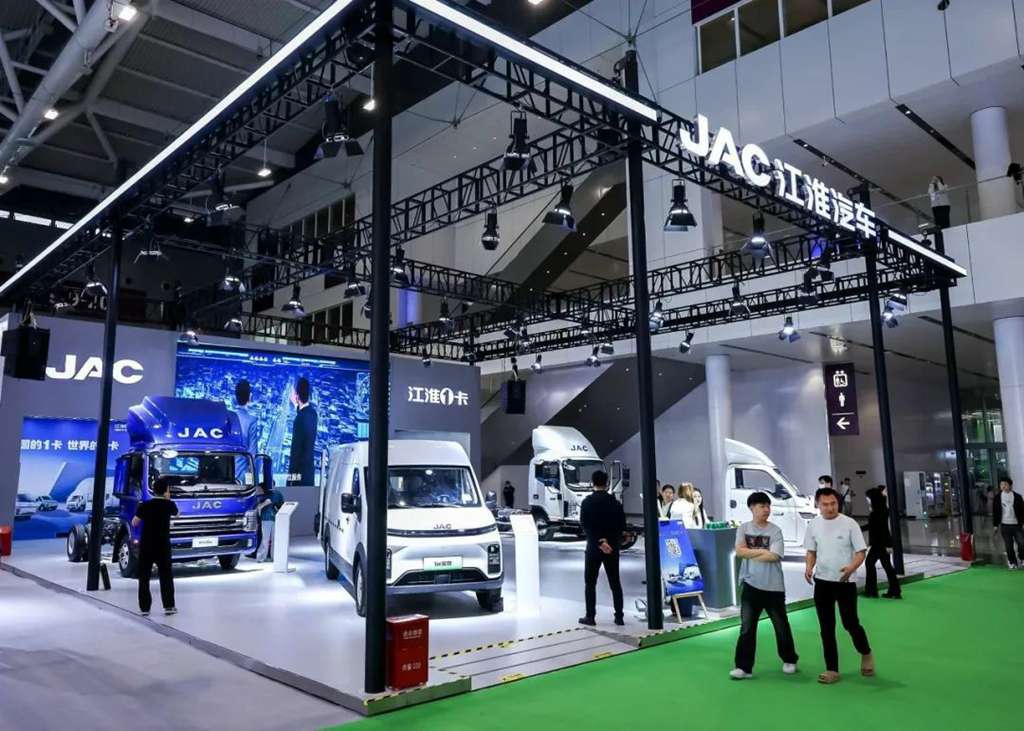 智领绿色物流未来，江淮1卡闪耀2025深圳国际商用车生态博览会 - 第6张