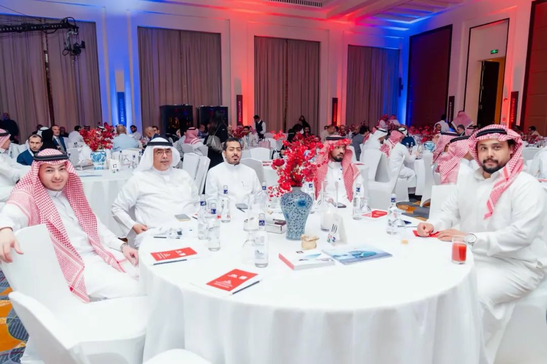 金龙与沙特携手20周年,共绘“一带一路”丝路典范 - 第5张 - 提加商用车网 金龙与沙特携手20周年,共绘“一带一路”丝路典范 - 第5张