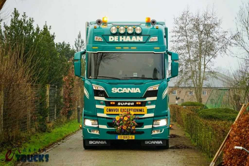 五轴10×4提升桥底盘,还能秒变牵引车,斯堪尼亚R540随车吊实拍 - 第4张 - 提加商用车网 五轴10×4提升桥底盘,还能秒变牵引车,斯堪尼亚R540随车吊实拍 - 第4张