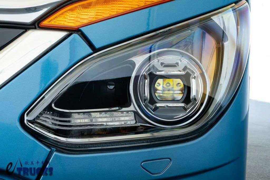 欧洲最豪华双层巴士之一，空间超大配置丰富，赛特拉S 531 DT双层豪华巴士实拍 - 第5张