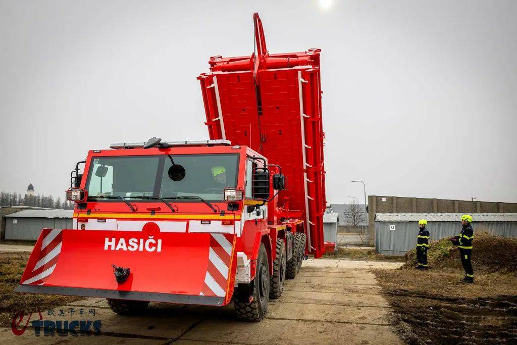 风冷V8柴油机+强悍越野性能,灾难开路急先锋!太脱拉Force 8×8架桥车了解一下 - 第5张 - 提加商用车网 风冷V8柴油机+强悍越野性能,灾难开路急先锋!太脱拉Force 8×8架桥车了解一下 - 第5张