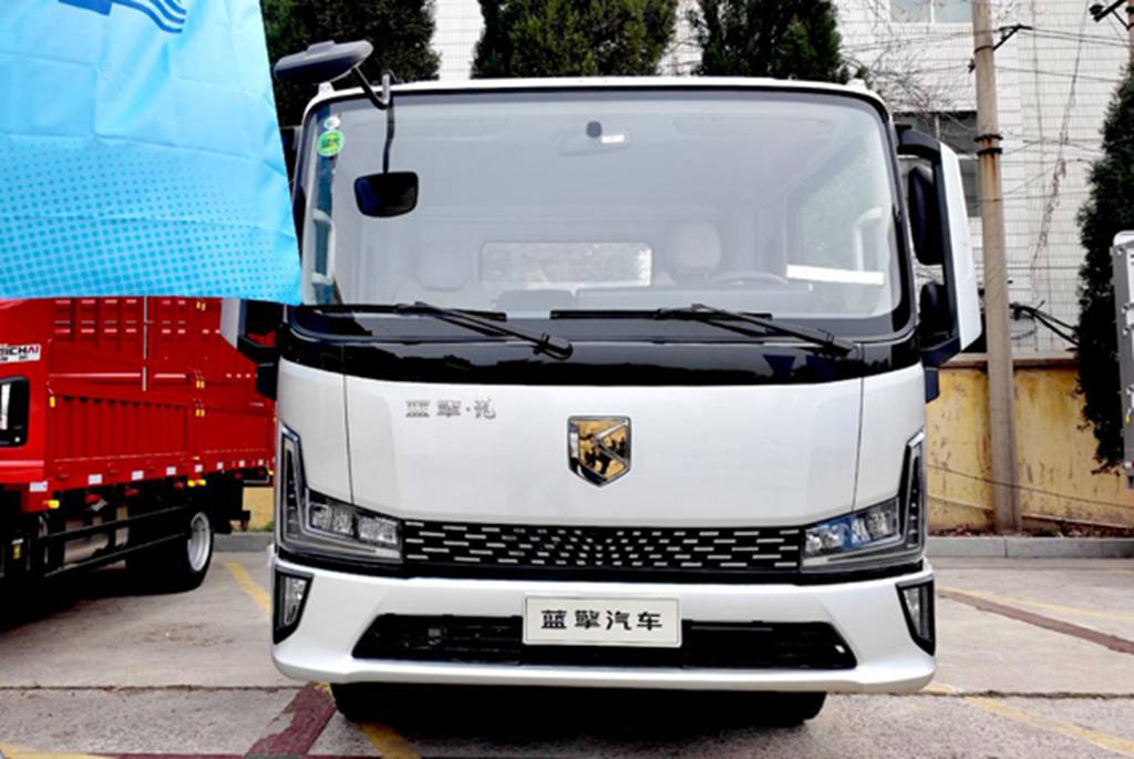 引领全国轻卡物流变革 潍柴蓝擎全新一代X7-190马力全国首发 - 第6张 - 提加商用车网 引领全国轻卡物流变革 潍柴蓝擎全新一代X7-190马力全国首发 - 第6张