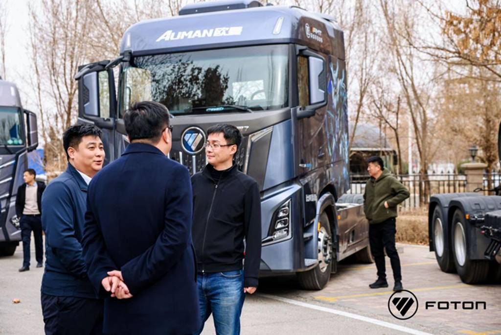 交车100台 签约300台！欧曼银河重卡发布闪耀丝路 新租赁模式推出多方共赢 - 第6张