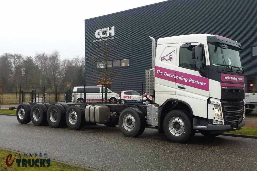 六轴12×4底盘，搭载375吨·米起重机，沃尔沃FH六轴吊车实拍 - 第8张