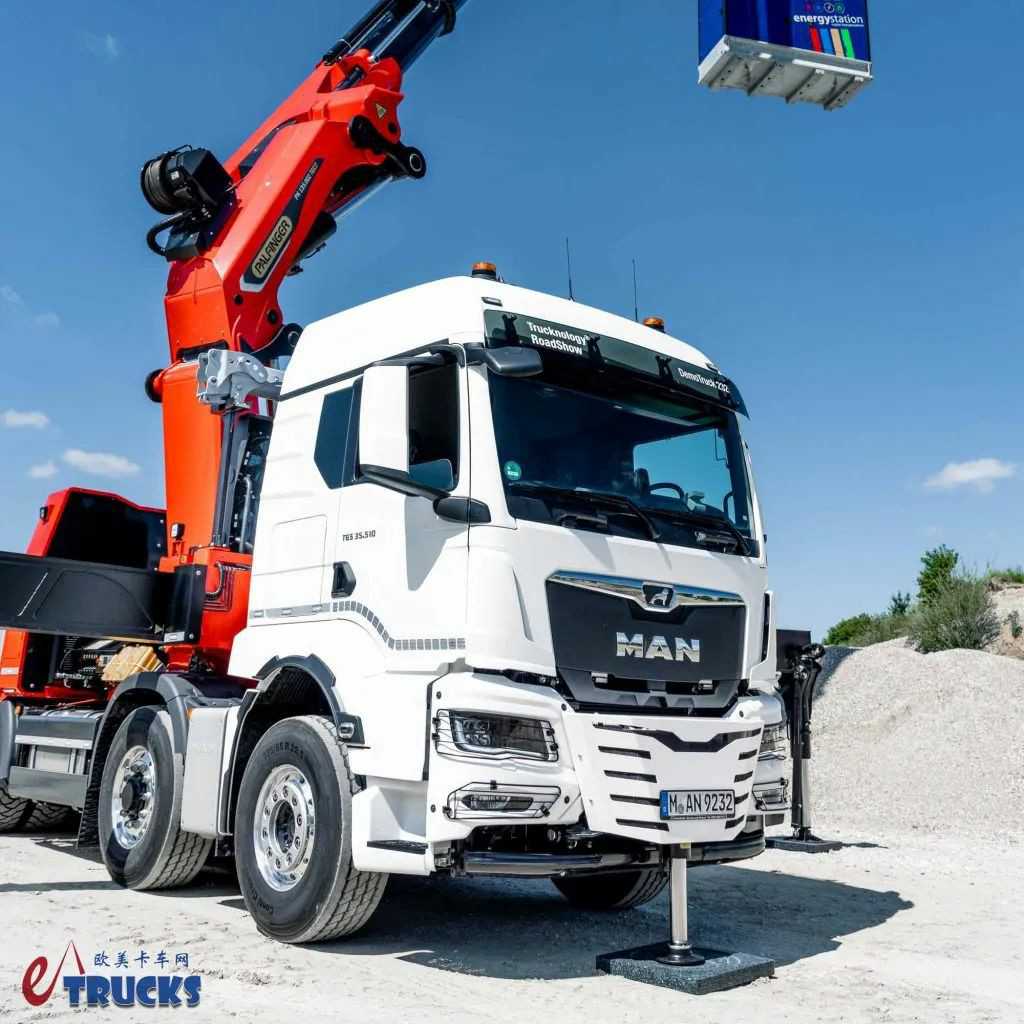 纯电、柴油重拖齐上阵,随车吊、自卸车看过瘾!德国曼恩BAUMA 2025展品抢先看 - 第9张 - 提加商用车网 纯电、柴油重拖齐上阵,随车吊、自卸车看过瘾!德国曼恩BAUMA 2025展品抢先看 - 第9张