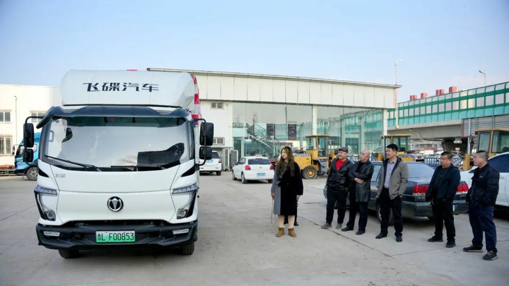 飞碟漫天飞财运满满 · 车友会：一场“车轮上的故事会”，燃爆草原！ - 第1张