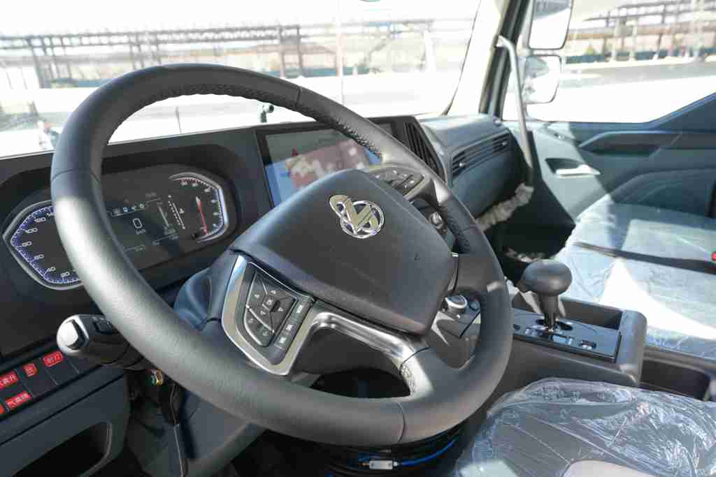 极野四驱MH硬派越野车:全地形征服王者发布 - 第6张 - 提加商用车网 极野四驱MH硬派越野车:全地形征服王者发布 - 第6张