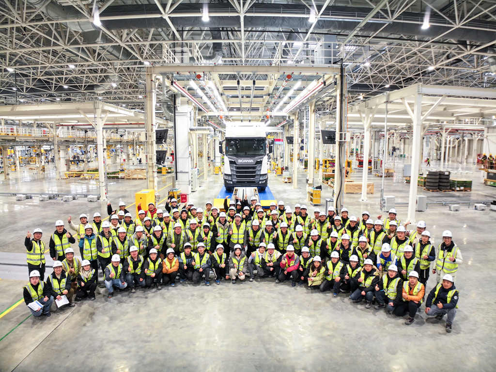 如皋产第一辆斯堪尼亚试制车,下线! - 第2张 - 提加商用车网 如皋产第一辆斯堪尼亚试制车,下线! - 第2张