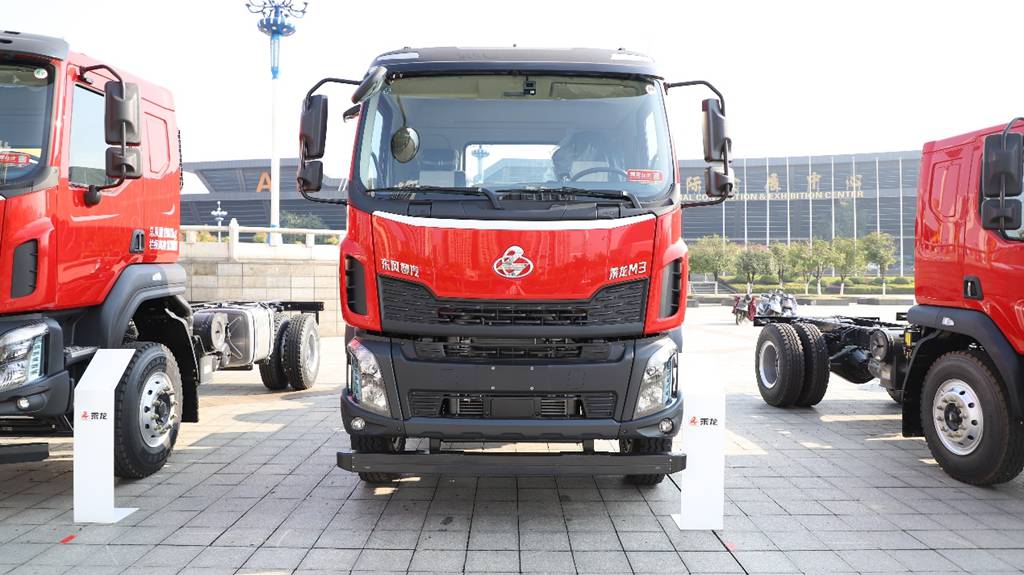 动力足,高承载,乘龙M3 6×2R提升桥自卸车奋战基建开工季 - 第1张 - 提加商用车网 动力足,高承载,乘龙M3 6×2R提升桥自卸车奋战基建开工季 - 第1张