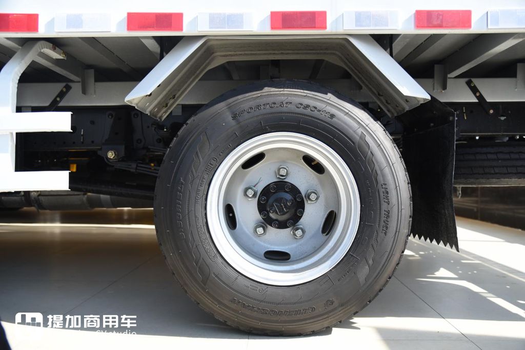探秘庆铃五十铃新 100P:轻卡界的 “常青树” 如何再绽光芒 - 第12张 - 提加商用车网 探秘庆铃五十铃新 100P:轻卡界的 “常青树” 如何再绽光芒 - 第12张