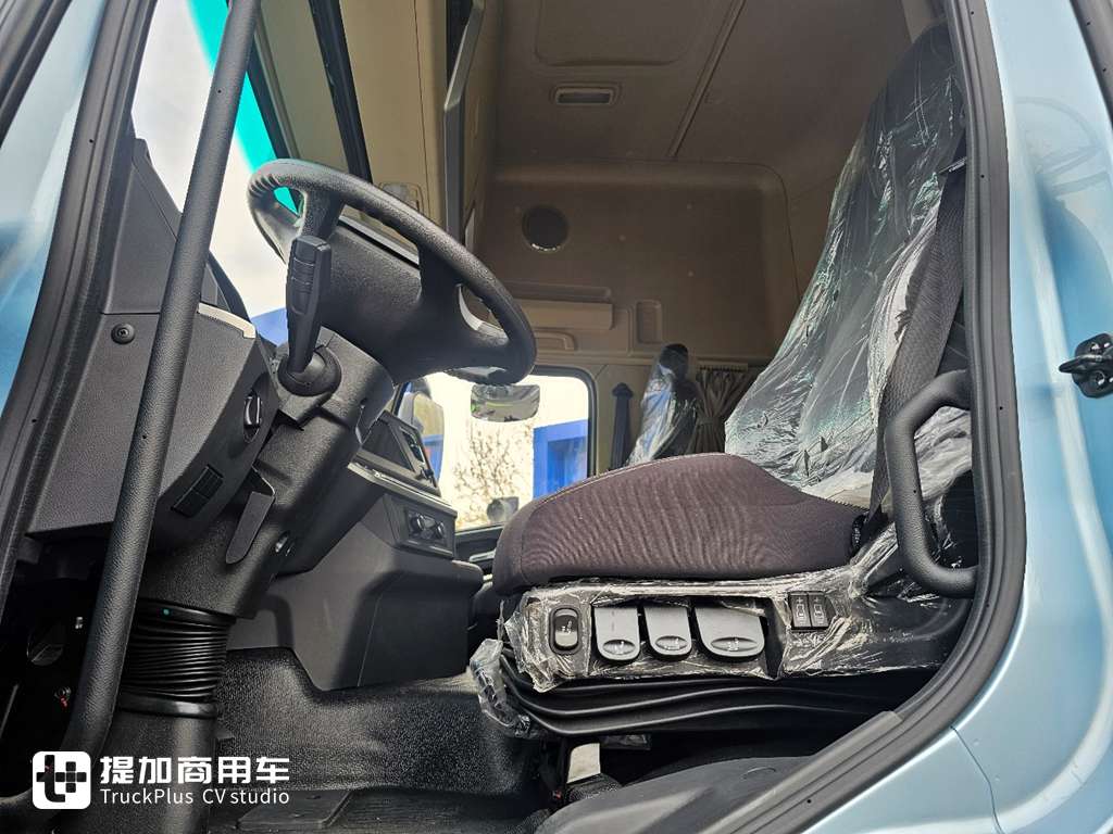 宇通推出800度电的牵引车,还能跑600公里!宇通远界T800实拍 - 第13张 - 提加商用车网 宇通推出800度电的牵引车,还能跑600公里!宇通远界T800实拍 - 第13张