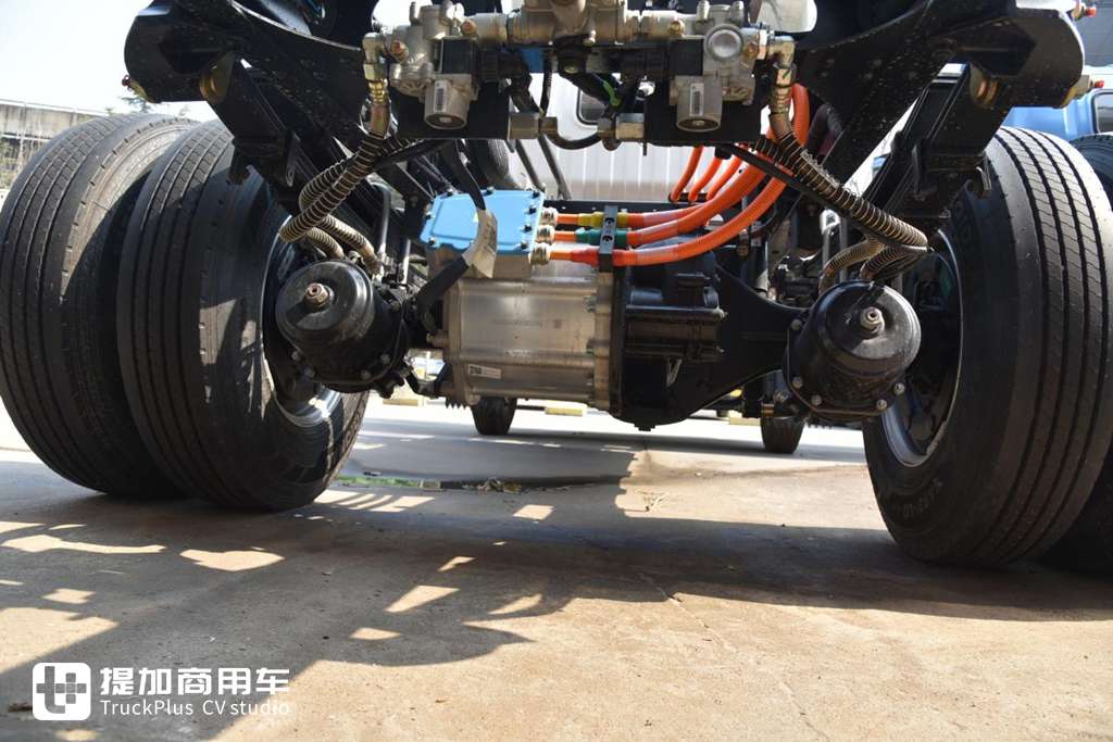 蓝立方 100 度与 132 度双版本:精准破局城配与城际运输难题 - 第15张 - 提加商用车网 蓝立方 100 度与 132 度双版本:精准破局城配与城际运输难题 - 第15张