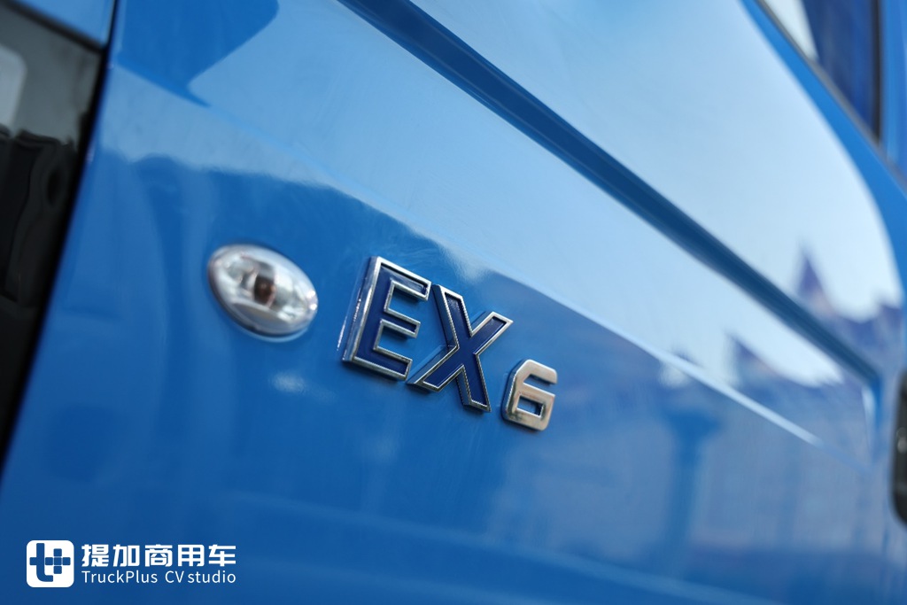 轿卡装载量14方,半小时充满电,城配卷王江淮恺达EX6行业定制车实拍 - 第18张 - 提加商用车网 轿卡装载量14方,半小时充满电,城配卷王江淮恺达EX6行业定制车实拍 - 第18张