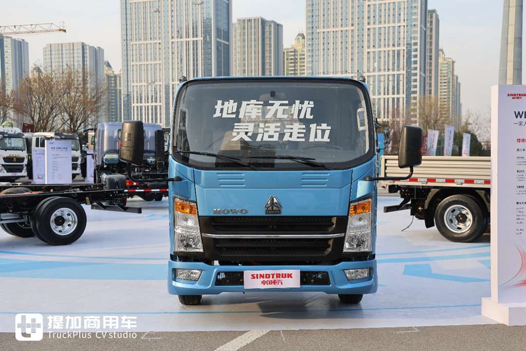 车高2.02米,续航还有200公里,能下地库的重汽悍将M蓝立方实拍 - 第2张 - 提加商用车网 车高2.02米,续航还有200公里,能下地库的重汽悍将M蓝立方实拍 - 第2张