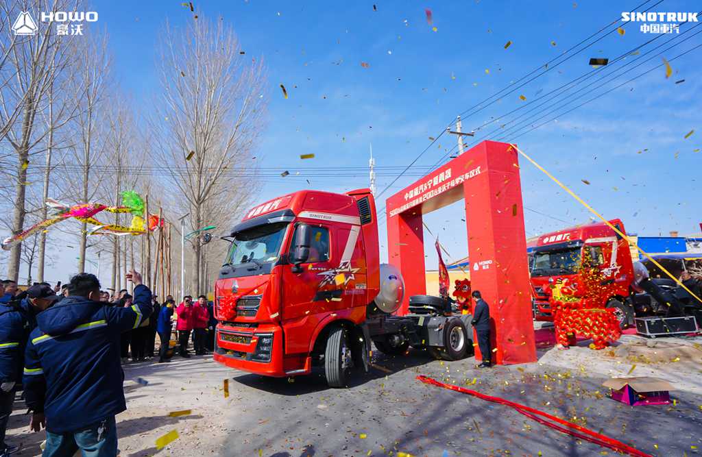 长风浩起 豪沃启新——豪沃重卡500台战略签约暨首批200台豪沃子母车交付宁夏大客户 - 第2张 - 提加商用车网 长风浩起 豪沃启新——豪沃重卡500台战略签约暨首批200台豪沃子母车交付宁夏大客户 - 第2张