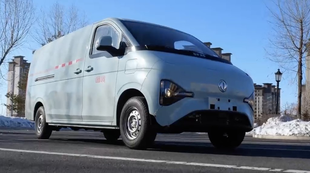 征服极寒无压力,“城配高铁”硬实力被“老外”赛车手点赞 - 第2张 - 提加商用车网 征服极寒无压力,“城配高铁”硬实力被“老外”赛车手点赞 - 第2张