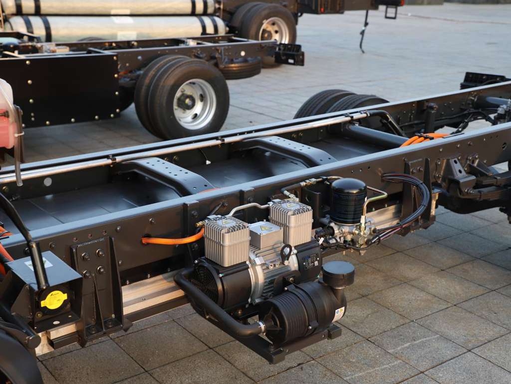 百公里电耗低至31度,乘龙L2V新能源轻卡助卡友钱程似锦 - 第2张 - 提加商用车网 百公里电耗低至31度,乘龙L2V新能源轻卡助卡友钱程似锦 - 第2张