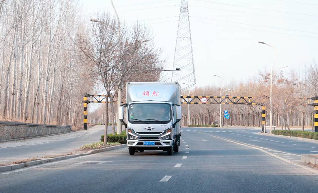 德州快递先锋生师傅:领航大G-LNG轻卡破解“高效与成本”双重难题 - 第2张 - 提加商用车网 德州快递先锋生师傅:领航大G-LNG轻卡破解“高效与成本”双重难题 - 第2张