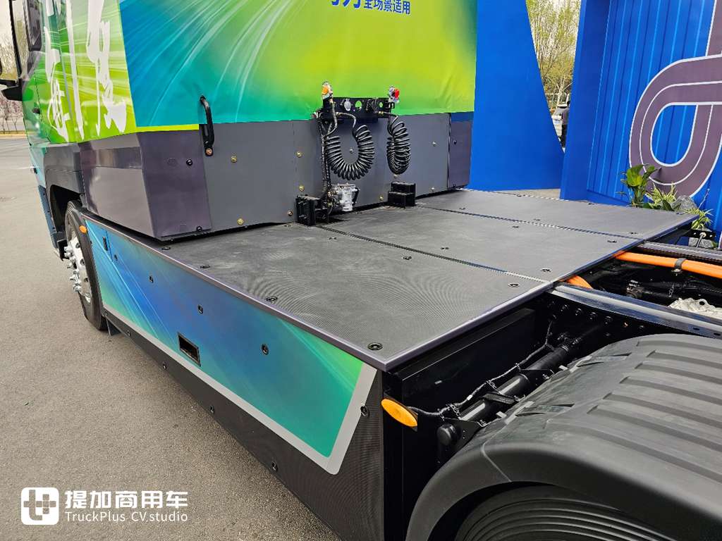宇通推出800度电的牵引车,还能跑600公里!宇通远界T800实拍 - 第2张 - 提加商用车网 宇通推出800度电的牵引车,还能跑600公里!宇通远界T800实拍 - 第2张