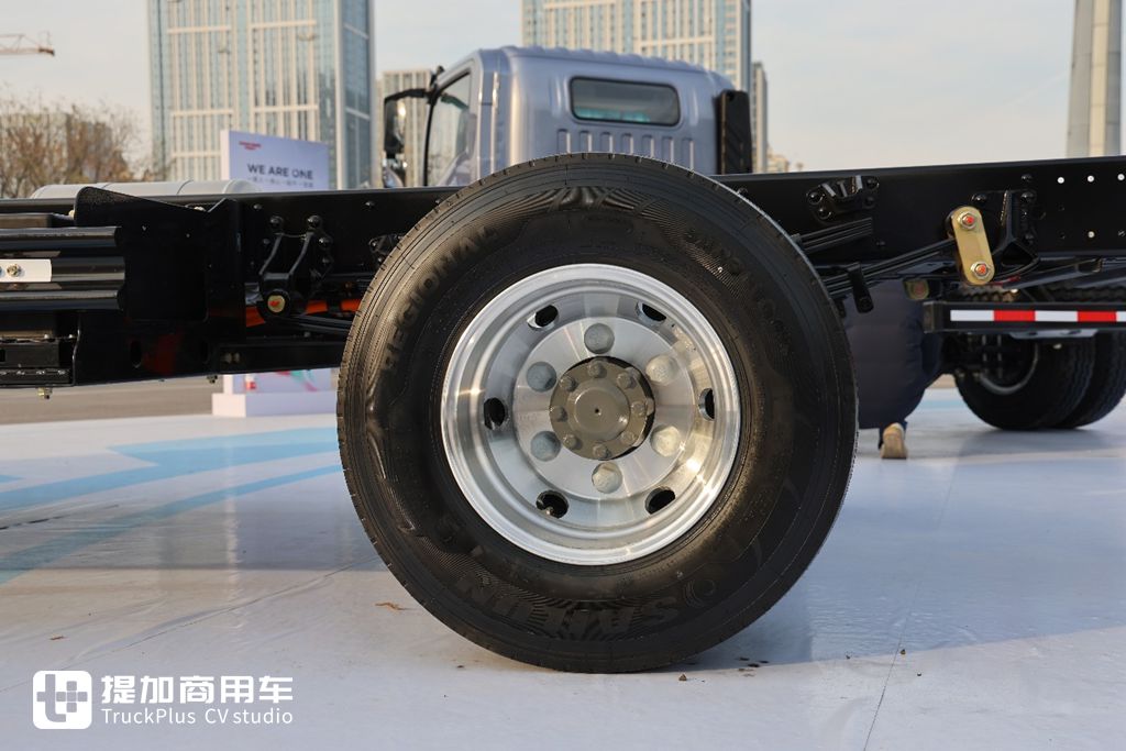 132度大电量,双档电驱桥电耗再降低,重汽悍将PRO新能源实拍 - 第20张 - 提加商用车网 132度大电量,双档电驱桥电耗再降低,重汽悍将PRO新能源实拍 - 第20张