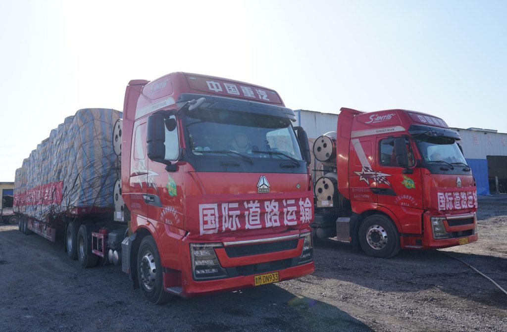 豪沃重卡助力圆鸿物流降本增效,打造跨境运力新标杆 - 第3张 - 提加商用车网 豪沃重卡助力圆鸿物流降本增效,打造跨境运力新标杆 - 第3张