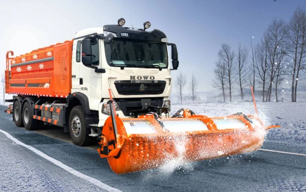 驭雪铁骑!中国重汽豪沃TX除雪车精准出击,护航齐鲁畅通之路! - 第3张 - 提加商用车网 驭雪铁骑!中国重汽豪沃TX除雪车精准出击,护航齐鲁畅通之路! - 第3张