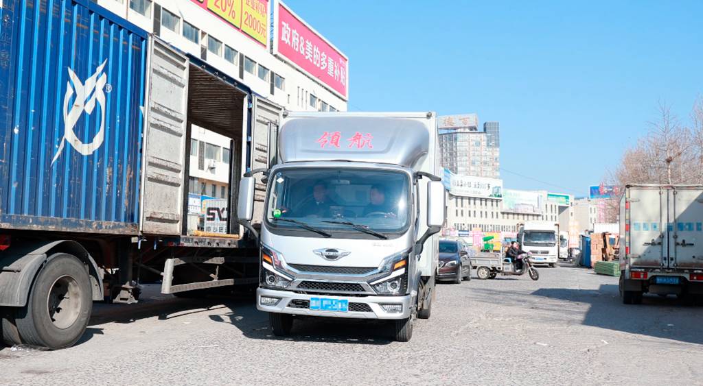 德州快递先锋生师傅:领航大G-LNG轻卡破解“高效与成本”双重难题 - 第3张 - 提加商用车网 德州快递先锋生师傅:领航大G-LNG轻卡破解“高效与成本”双重难题 - 第3张