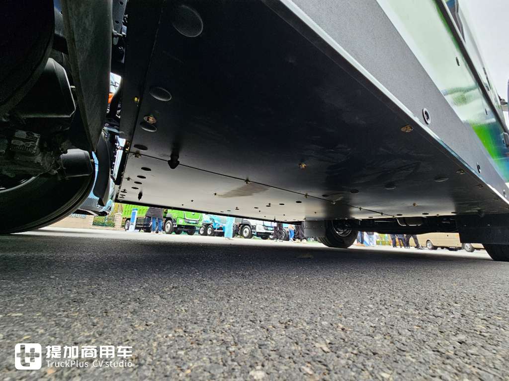 宇通推出800度电的牵引车,还能跑600公里!宇通远界T800实拍 - 第3张 - 提加商用车网 宇通推出800度电的牵引车,还能跑600公里!宇通远界T800实拍 - 第3张
