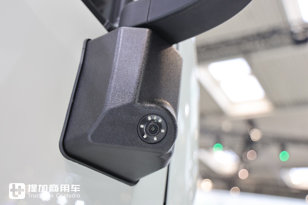 标配L2智驾辅助,和国内版本区别大,亮相欧洲的江淮N42轻卡实拍 - 第4张 - 提加商用车网 标配L2智驾辅助,和国内版本区别大,亮相欧洲的江淮N42轻卡实拍 - 第4张