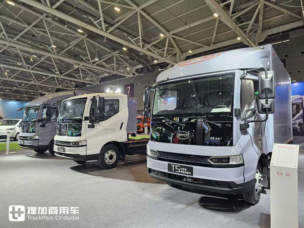 多家商用车企业参展,重汽和解放展车最为抢眼?带你逛深圳国际商用车生态博览会 - 第6张 - 提加商用车网 多家商用车企业参展,重汽和解放展车最为抢眼?带你逛深圳国际商用车生态博览会 - 第6张
