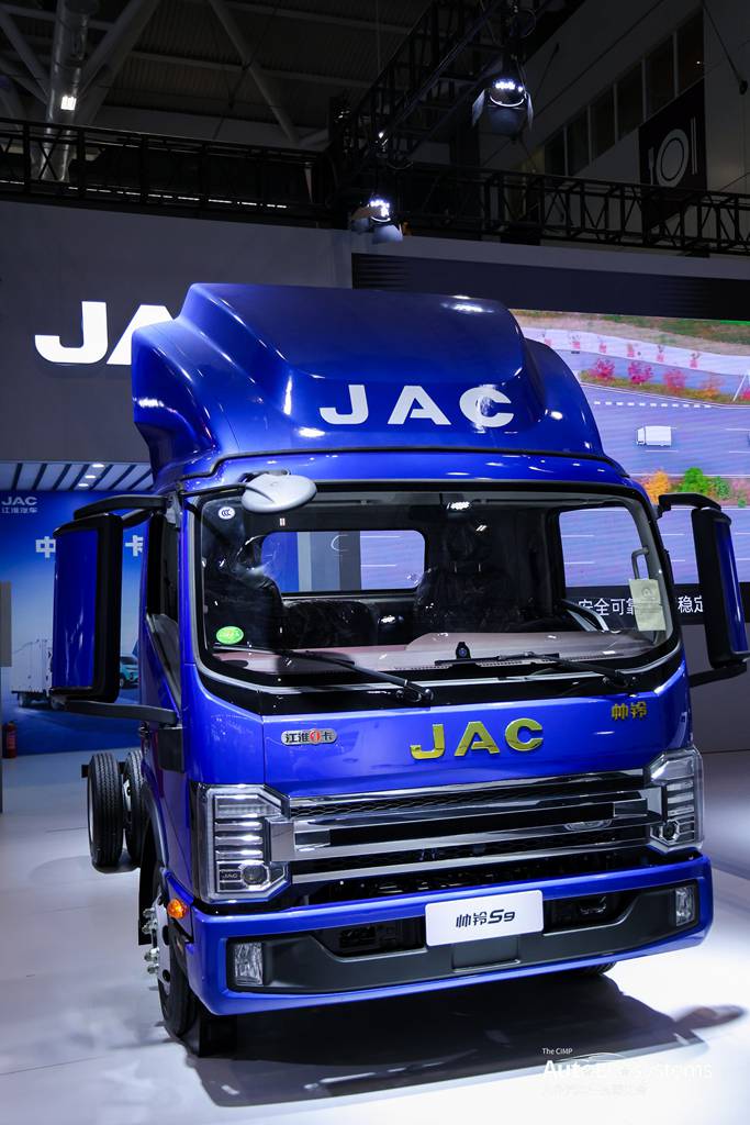 【有卡有料】四车齐发,“鹏城”万里!江淮1卡携多款产品亮相2025深圳国际商用车生态博览会 - 第5张 - 提加商用车网 【有卡有料】四车齐发,“鹏城”万里!江淮1卡携多款产品亮相2025深圳国际商用车生态博览会 - 第5张