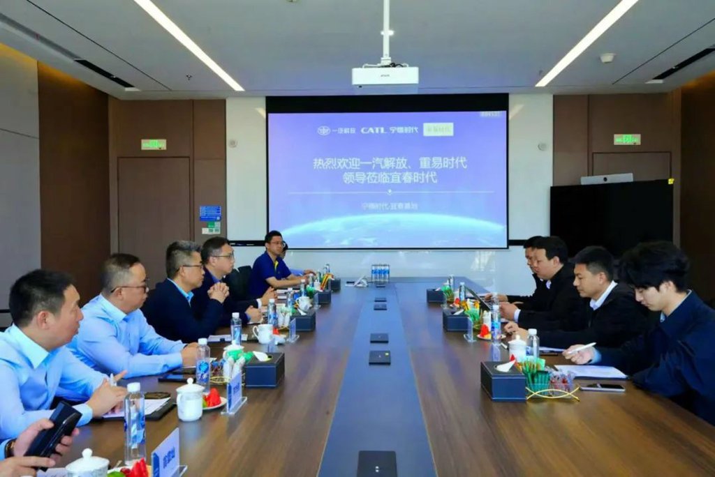 1000台!一汽解放携手时代骐骥、重易时代签署电动底换重卡合作协议 - 第2张 - 提加商用车网 1000台!一汽解放携手时代骐骥、重易时代签署电动底换重卡合作协议 - 第2张