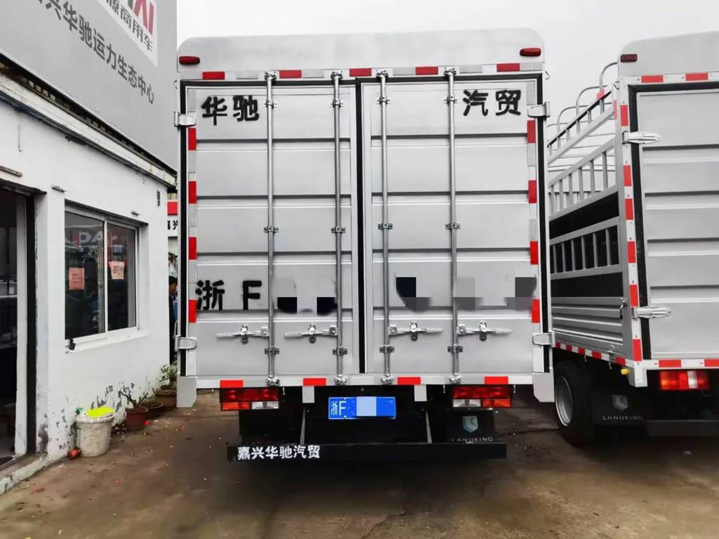 潍柴蓝擎X7燃油车首车交付!实力承载信赖,解锁高端物流新选择! - 第3张 - 提加商用车网 潍柴蓝擎X7燃油车首车交付!实力承载信赖,解锁高端物流新选择! - 第3张