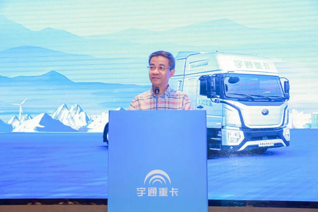 宇通重卡2025款新品亮相厦门,为东南沿海枢纽注入绿色动力 - 第2张 - 提加商用车网 宇通重卡2025款新品亮相厦门,为东南沿海枢纽注入绿色动力 - 第2张