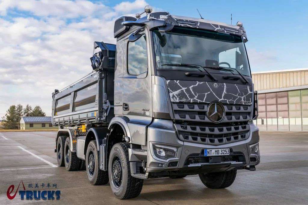 最强工程车?定制内饰外观,全球仅100台!奔驰Arocs Extent限量版卡车来袭 - 第10张 - 提加商用车网 最强工程车?定制内饰外观,全球仅100台!奔驰Arocs Extent限量版卡车来袭 - 第10张