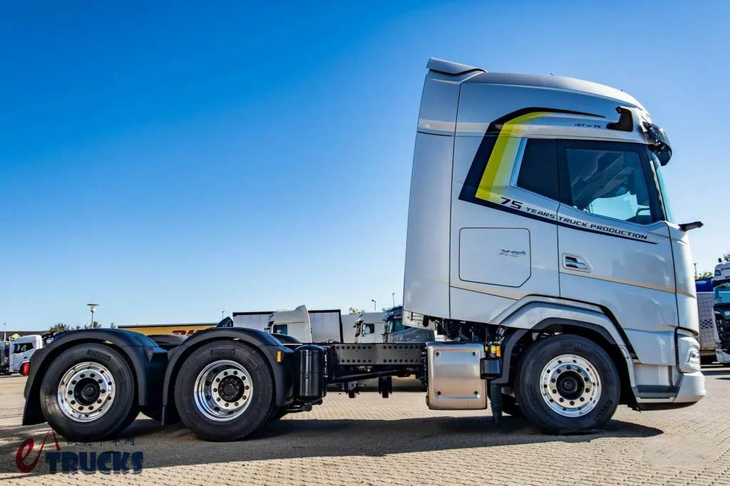 全球限量75台!配置拉满的荷兰顶级卡车战力,达夫XG+ 75周年纪念版牵引车实拍 - 第12张 - 提加商用车网 全球限量75台!配置拉满的荷兰顶级卡车战力,达夫XG+ 75周年纪念版牵引车实拍 - 第12张