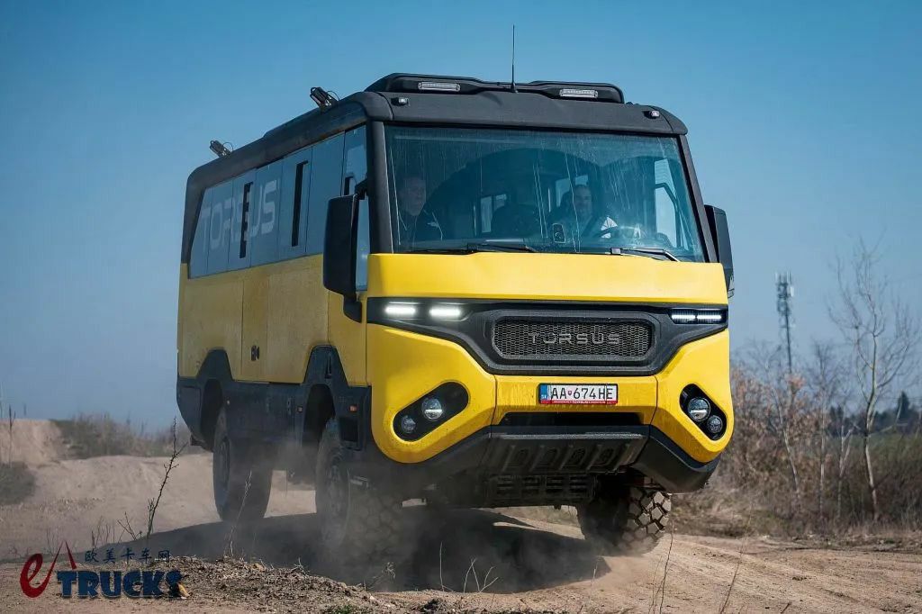 曼恩TGM四驱底盘打造,能拉35人去越野!Torsus Praetorian越野巴士见过没? - 第13张 - 提加商用车网 曼恩TGM四驱底盘打造,能拉35人去越野!Torsus Praetorian越野巴士见过没? - 第13张