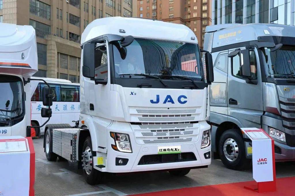 400公里续航25分钟完成补能,江淮跨越X5纯电牵引车来袭,实拍带你看配置如何 - 第14张 - 提加商用车网 400公里续航25分钟完成补能,江淮跨越X5纯电牵引车来袭,实拍带你看配置如何 - 第14张