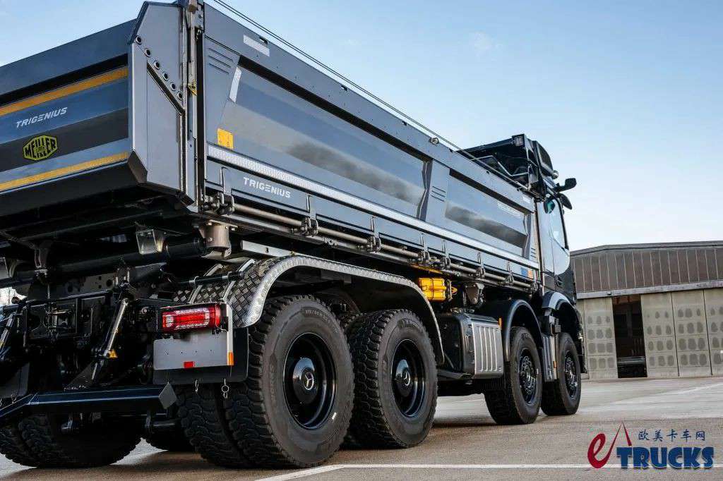 最强工程车?定制内饰外观,全球仅100台!奔驰Arocs Extent限量版卡车来袭 - 第13张 - 提加商用车网 最强工程车?定制内饰外观,全球仅100台!奔驰Arocs Extent限量版卡车来袭 - 第13张