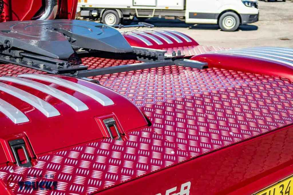 660匹V8发动机,平头爆改长头致敬3系经典!斯堪尼亚T660改装长头卡车实拍 - 第19张 - 提加商用车网 660匹V8发动机,平头爆改长头致敬3系经典!斯堪尼亚T660改装长头卡车实拍 - 第19张