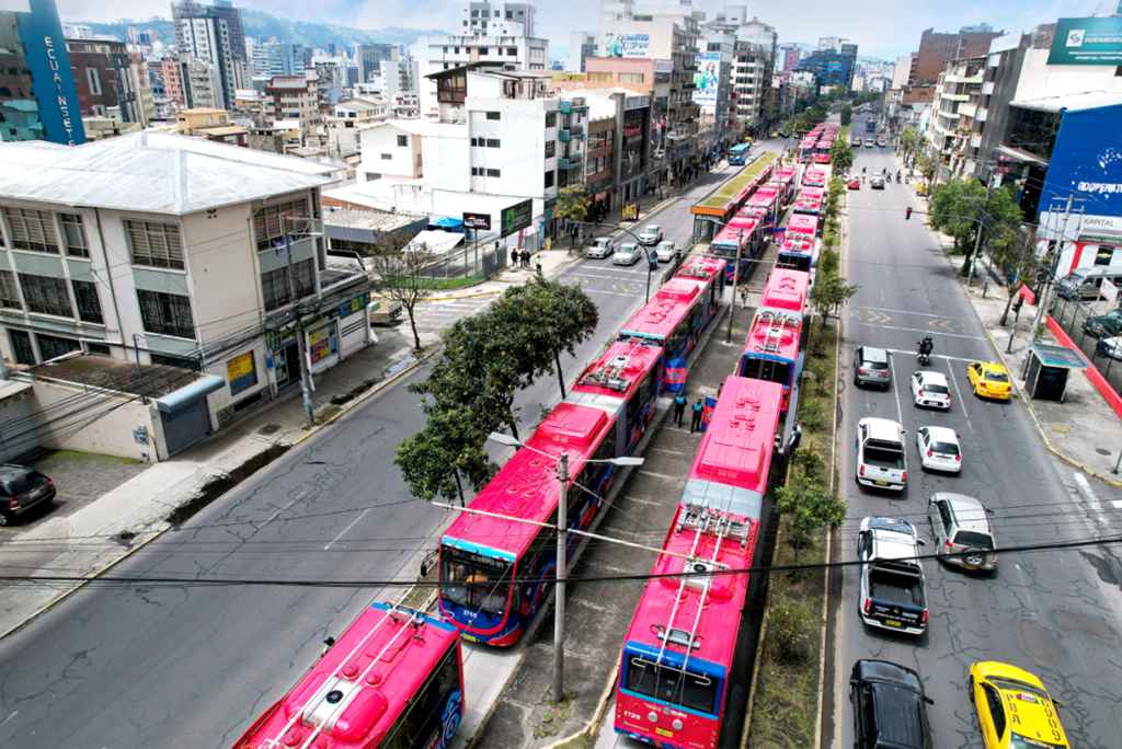 厄瓜多尔首批!宇通双源无轨电车点亮首都绿色动脉 - 第3张 - 提加商用车网 厄瓜多尔首批!宇通双源无轨电车点亮首都绿色动脉 - 第3张