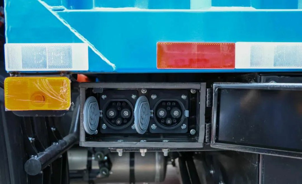 续航400公里!双枪2C快充+电驱桥加持,江淮跨越X5来袭 - 第3张 - 提加商用车网 续航400公里!双枪2C快充+电驱桥加持,江淮跨越X5来袭 - 第3张