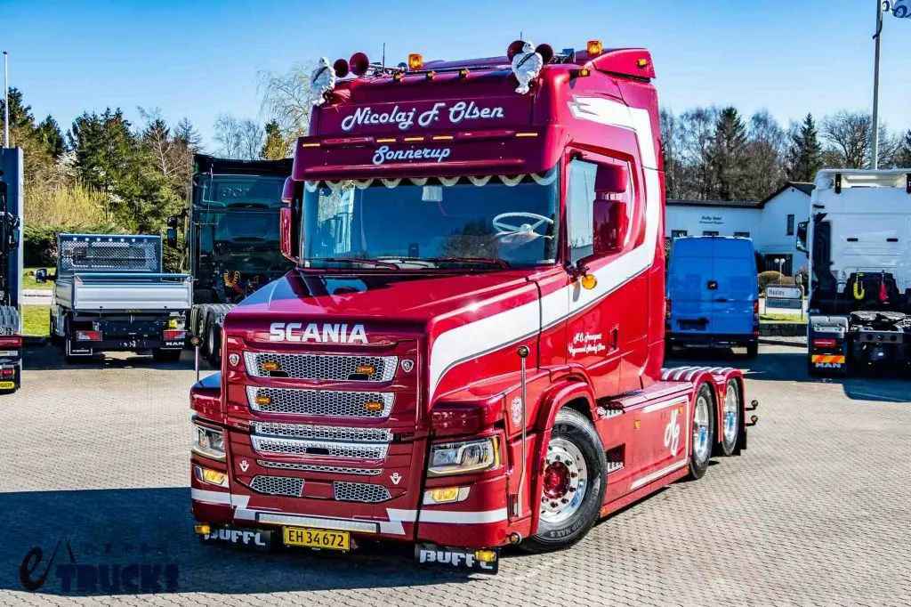 660匹V8发动机,平头爆改长头致敬3系经典!斯堪尼亚T660改装长头卡车实拍 - 第3张 - 提加商用车网 660匹V8发动机,平头爆改长头致敬3系经典!斯堪尼亚T660改装长头卡车实拍 - 第3张