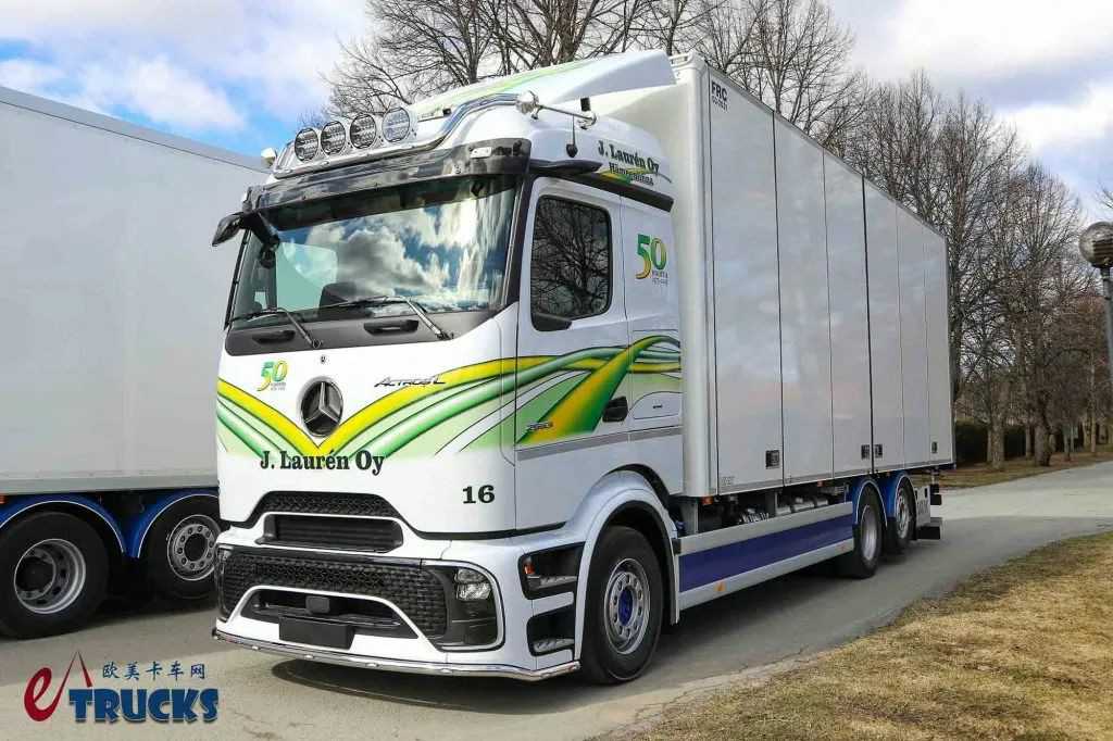 低风阻外观+智能内饰,奔驰卡车最强战力?第二代Actros L冷藏车实拍 - 第3张 - 提加商用车网 低风阻外观+智能内饰,奔驰卡车最强战力?第二代Actros L冷藏车实拍 - 第3张