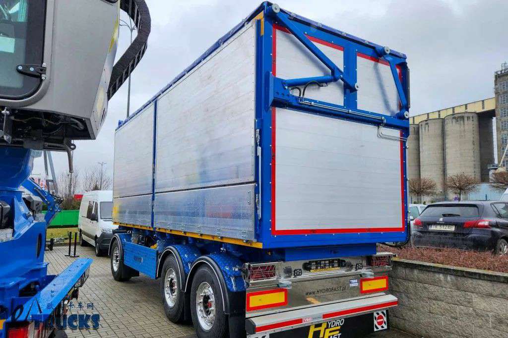 C系Smart Racer车型首亮相,削片机、运输车齐登场?带您看雷诺林业卡车全阵容 - 第21张 - 提加商用车网 C系Smart Racer车型首亮相,削片机、运输车齐登场?带您看雷诺林业卡车全阵容 - 第21张