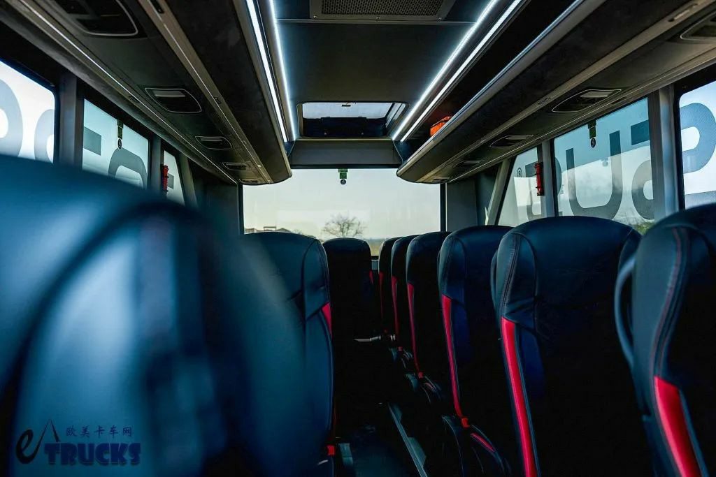 曼恩TGM四驱底盘打造,能拉35人去越野!Torsus Praetorian越野巴士见过没? - 第26张 - 提加商用车网 曼恩TGM四驱底盘打造,能拉35人去越野!Torsus Praetorian越野巴士见过没? - 第26张