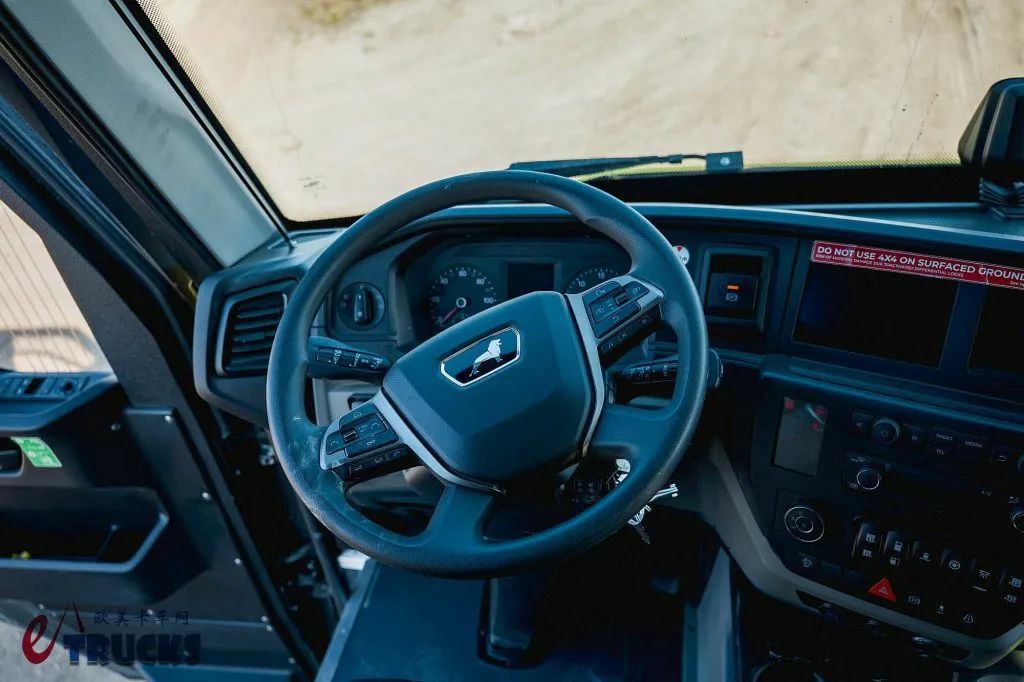 曼恩TGM四驱底盘打造,能拉35人去越野!Torsus Praetorian越野巴士见过没? - 第27张 - 提加商用车网 曼恩TGM四驱底盘打造,能拉35人去越野!Torsus Praetorian越野巴士见过没? - 第27张