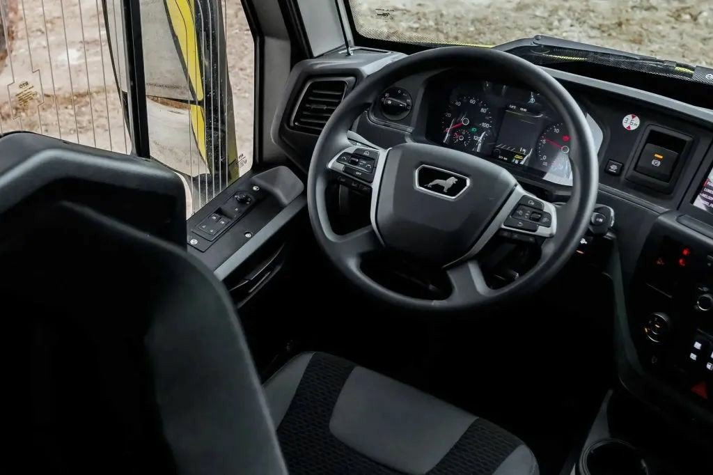 曼恩TGM四驱底盘打造,能拉35人去越野!Torsus Praetorian越野巴士见过没? - 第28张 - 提加商用车网 曼恩TGM四驱底盘打造,能拉35人去越野!Torsus Praetorian越野巴士见过没? - 第28张