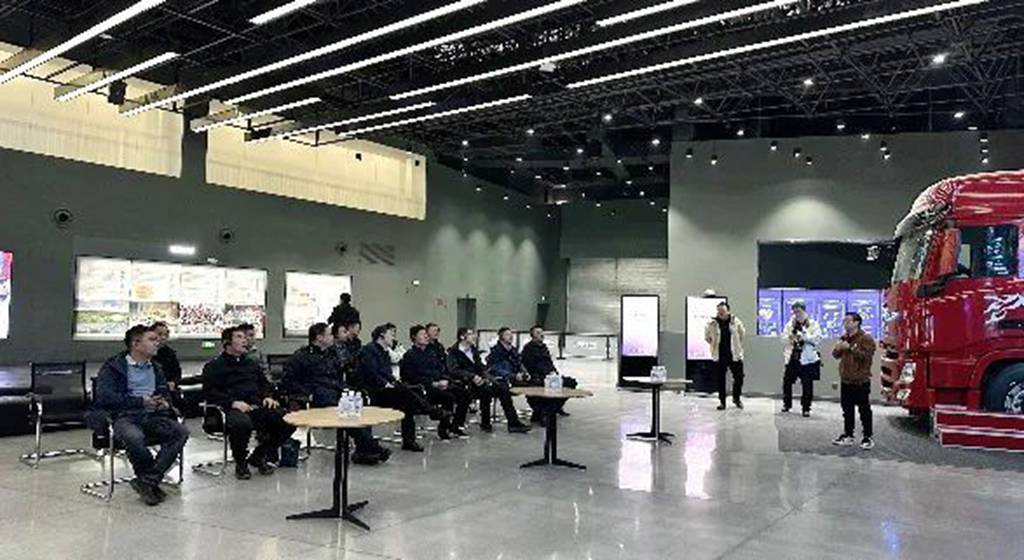 3000+客户盈门,一季度东风商用车品牌体验中心人气爆棚 - 第4张 - 提加商用车网 3000+客户盈门,一季度东风商用车品牌体验中心人气爆棚 - 第4张